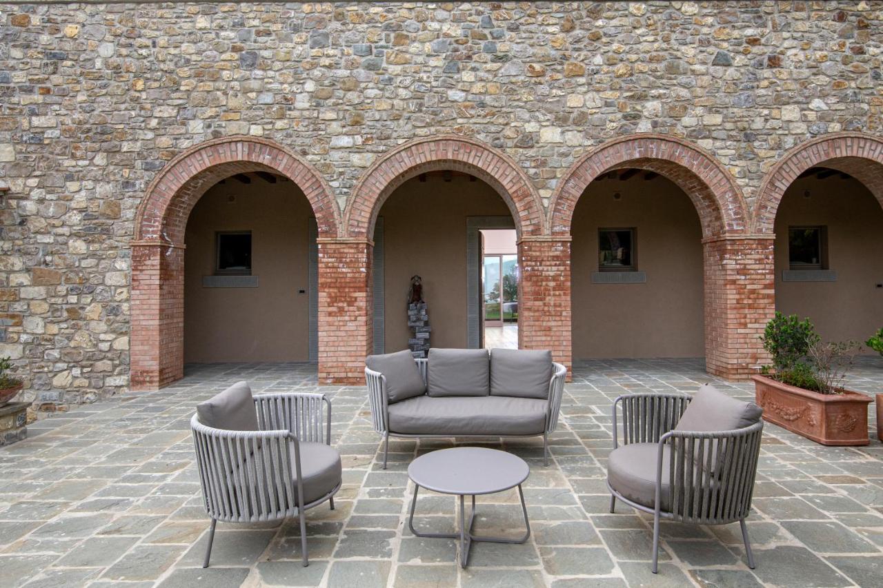 Gasthaus Borgo Corsignano Poppi Exterior foto