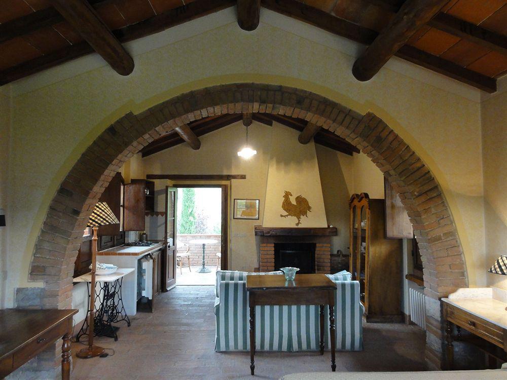 Gasthaus Borgo Corsignano Poppi Exterior foto