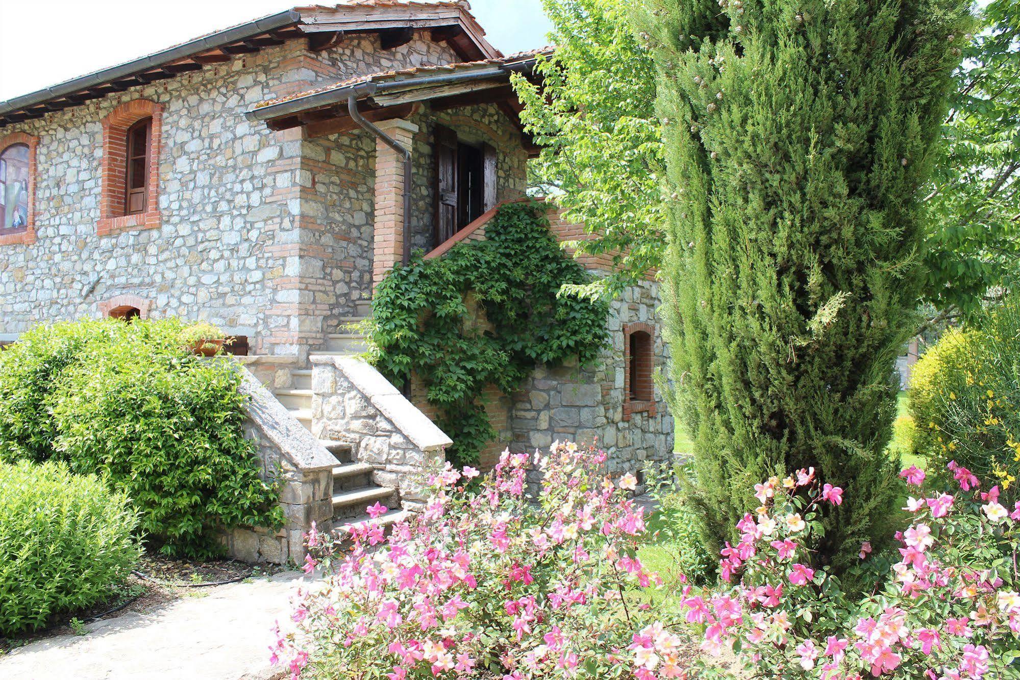 Gasthaus Borgo Corsignano Poppi Exterior foto