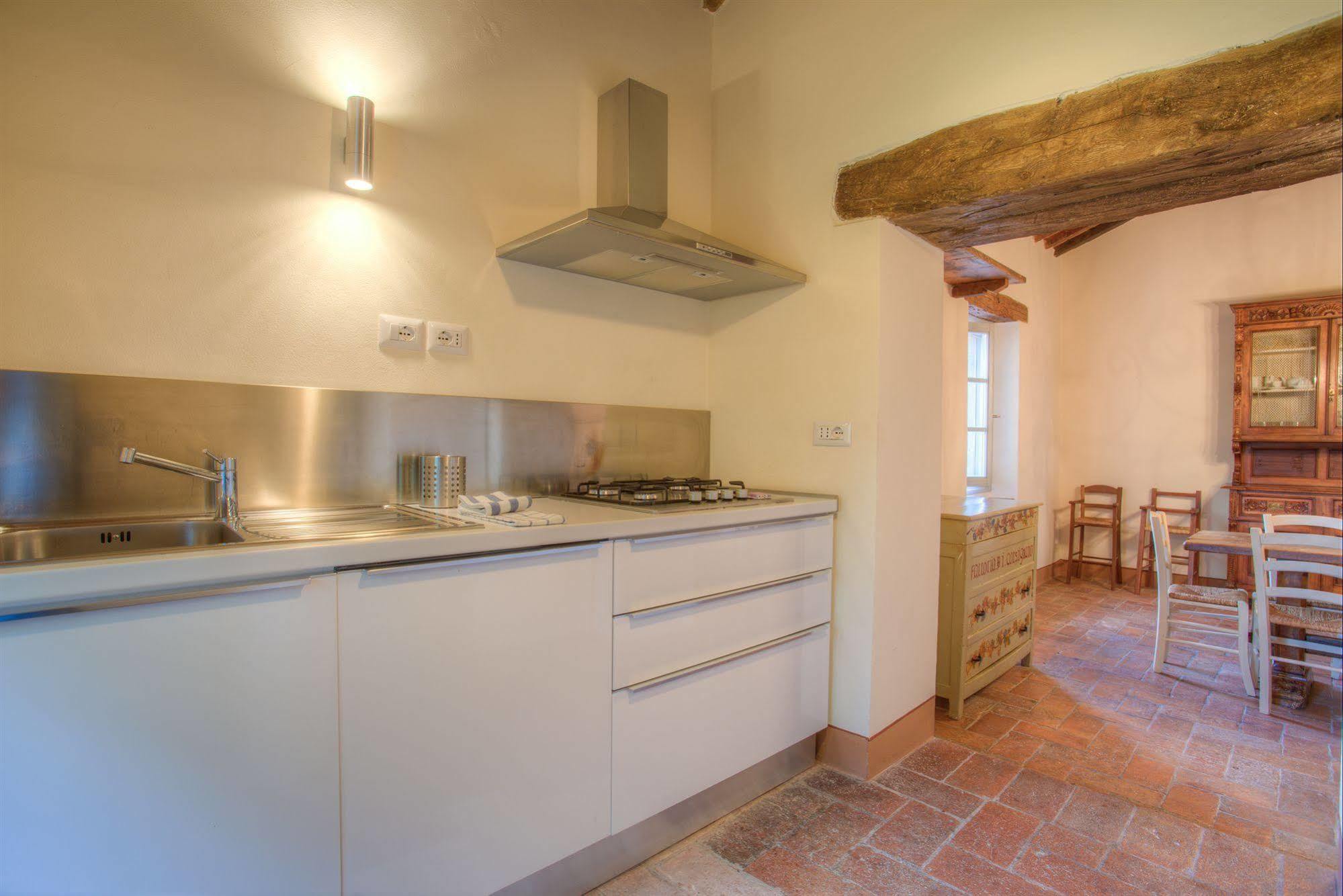 Gasthaus Borgo Corsignano Poppi Exterior foto