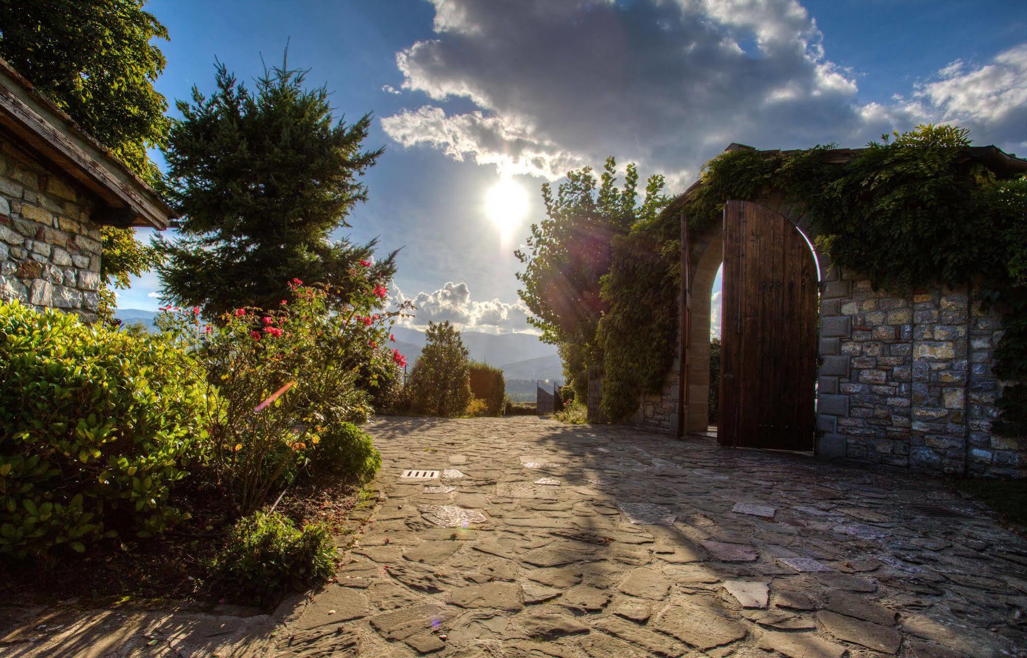 Gasthaus Borgo Corsignano Poppi Exterior foto